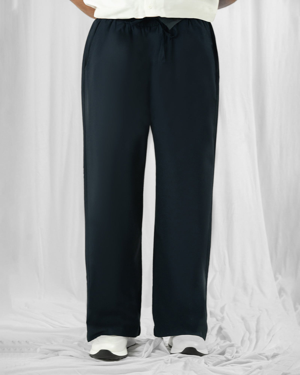 Men’s organic cotton loose-fit trouser