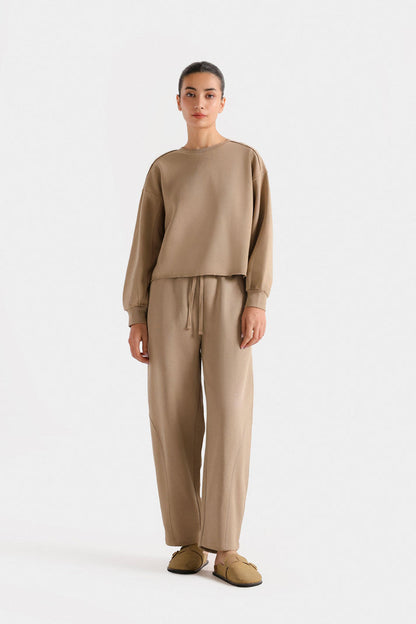 Sweatshirt with frayed hem