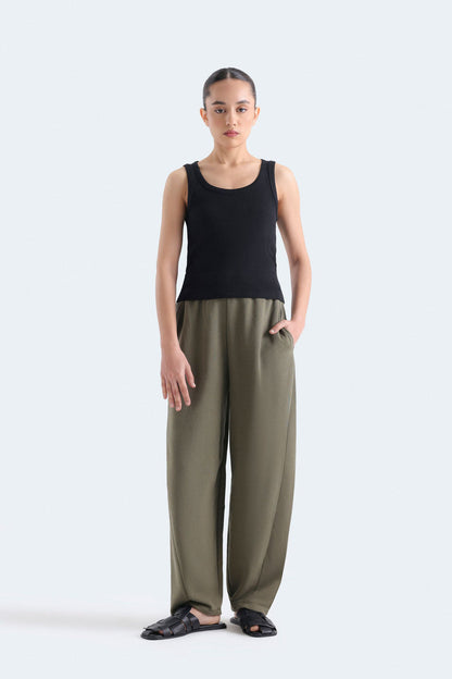 Barrel fit trousers